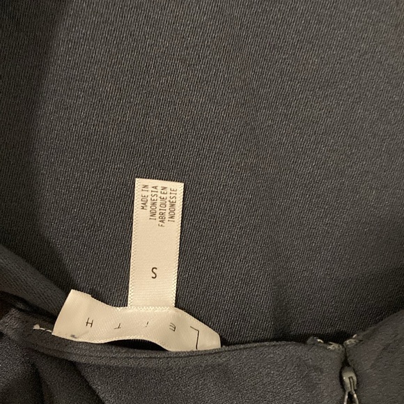 Leith Nordstrom bell sleeve dress size small - Picture 4 of 6